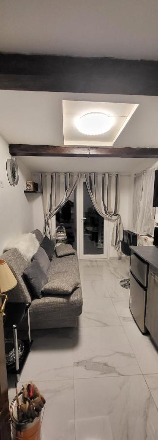Apartamento Entre Vallée Colline Et Soleil Marseillais Marsella
